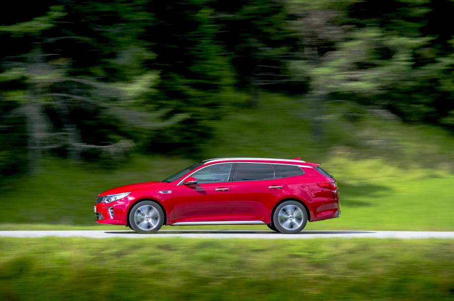  Kia Optima Sportswagon GT Line 2016 года  (UK) (фото 23 из 31)